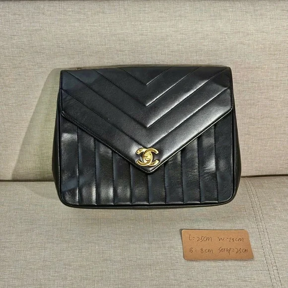 CHANEL Vintage Black Lambskin Chevron Flap Bag GHW - Picture 2 of 16